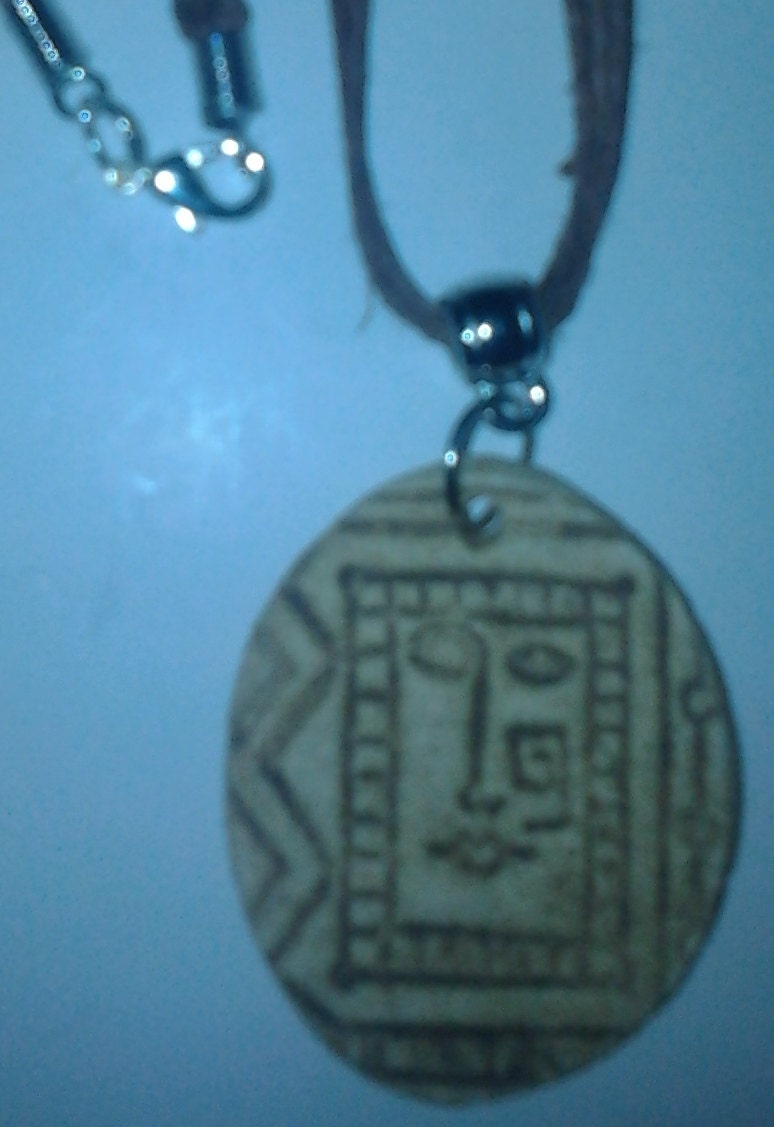 Absorbable Aromatherapy Essential Oil Diffuser Spirit Totem Pendant Necklace