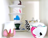 Complete Wonderland 11 Piece Tea Set- 4 Saucers 4 Teacups 1 Teapot 1 Creamer 1 Sugar Bowl