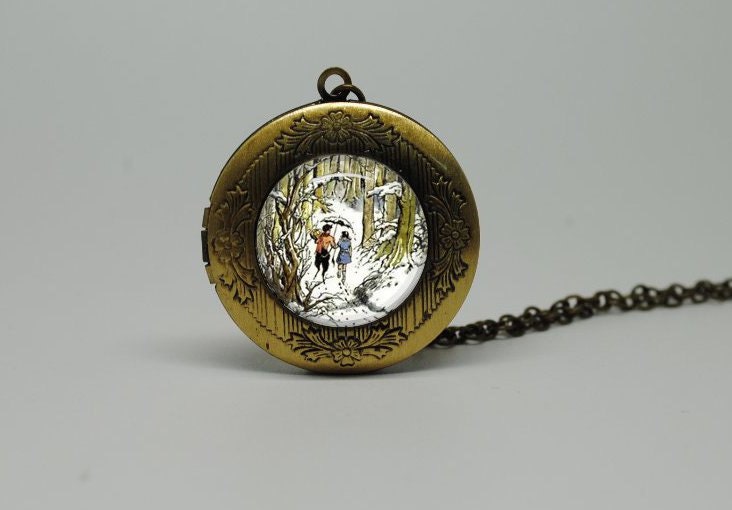 Vintage Style Glass Locket Necklace with The Chronicles of Narnia