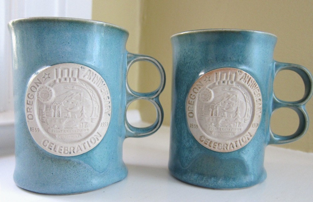 Vintage Bennington Potters Trigger Handle Mugs-Oregon 100 Year Anniversary 1959