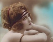 Luminescent Hand-Tinted Flapper. French Postcard by Leo, circa 1920s