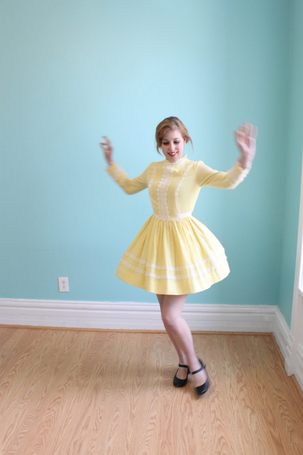 Dress Prairie Victorian Mini 1970s Vintage 70s Yellow Full Skirt S Small M Medium