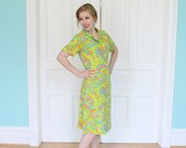 Dress 1960s Vintage 60s MOD  Psychedelic Floral Shirt Dress  Shift  M Medium L Large Green