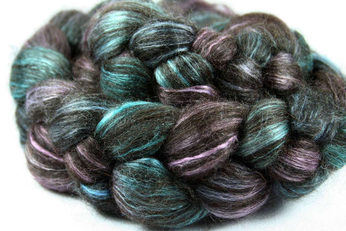 DARK UNIVERSE  Alpaca/Silk roving - 4.0 oz