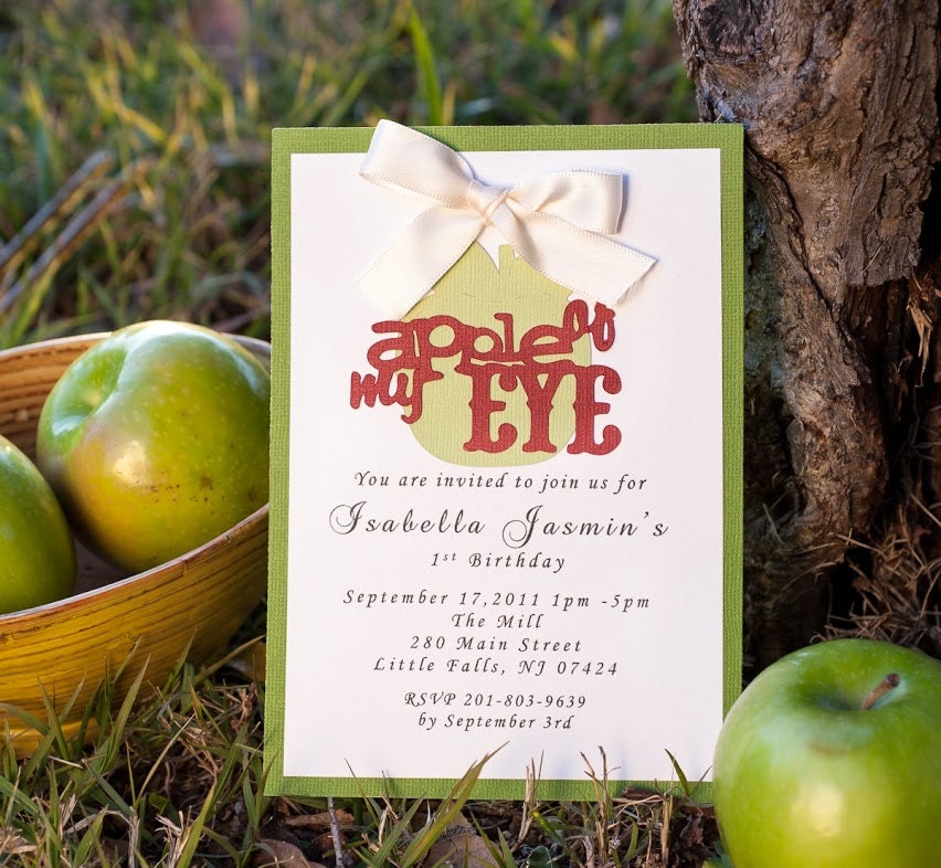 Baby Shower Invitation - Apple of my Eye with Ribbon