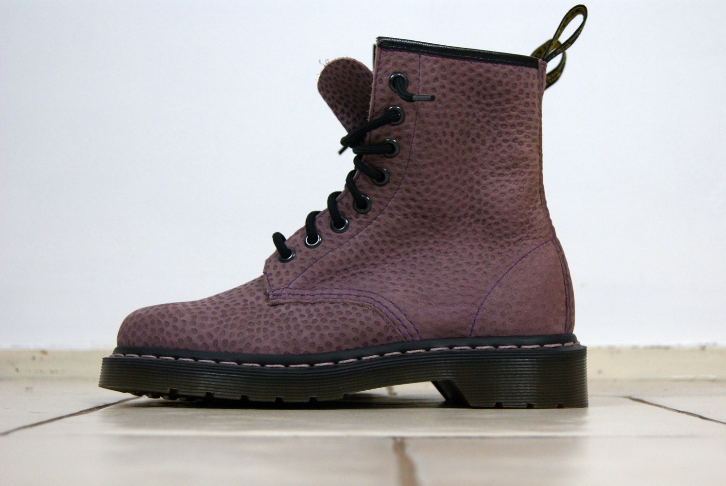 90s lilac suede doc marten boots // sz UK 4 US 6 EU 37
