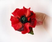 A felt brooch "Red poppy"