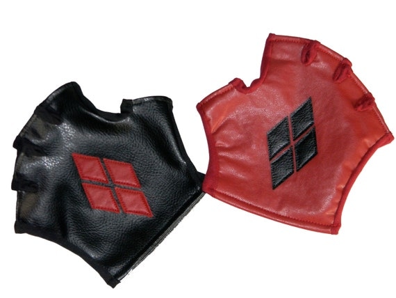 Harley Quinn Arkham City Fingerless Gloves by SiQclothing on Etsy