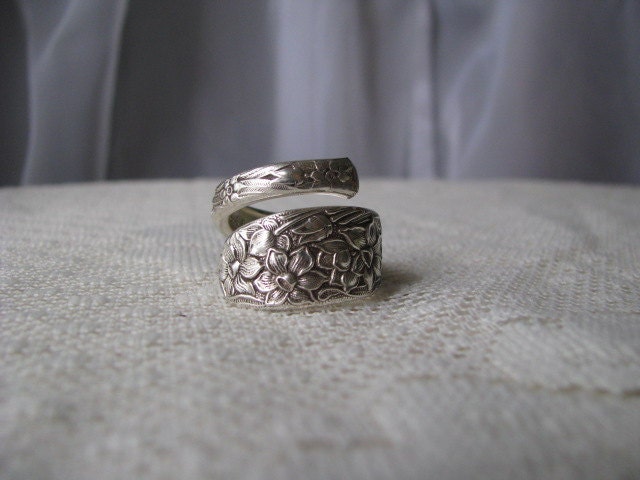 Spoon Ring - Spoon Jewelry - Antique Silver Plate Spoon - "Narcissus" - Silverware Jewelry - National Silver Co., 1935