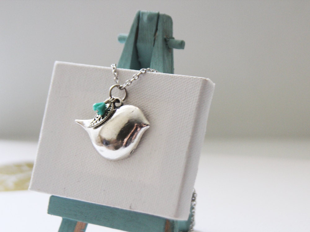 Cute Birdie Necklace. Gift For Her (VNL-62)