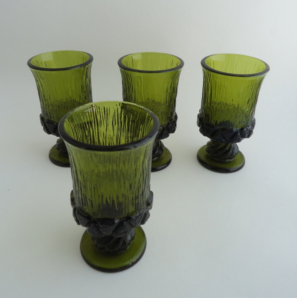 Vintage 1970s Fostoria Sorrento Wine Glasses, Green American Pressed Glass