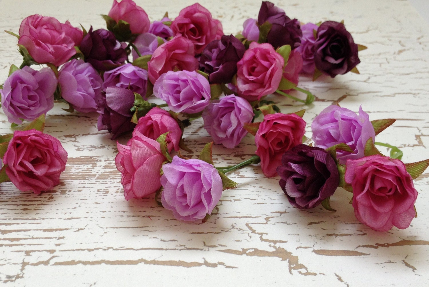 Silk Flowers - 34 SMALL Sweetheart Roses in Shades of Purple - MINIATURE Artificial Roses