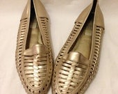 Vintage Huarache Style Cut Out Metallic Gold Flats Size 8