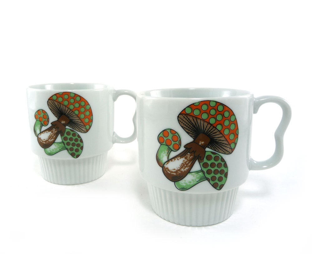 Vintage mushroom coffee cups, set of 2