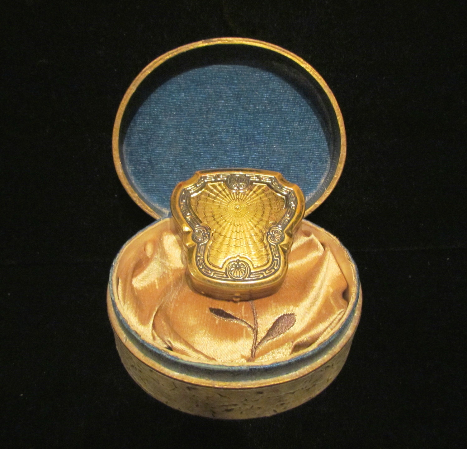 Vintage Powder Compact Rouge Compact Karess Woodworth Compact 1920's Compact Gold Compact With Powder Box RARE
