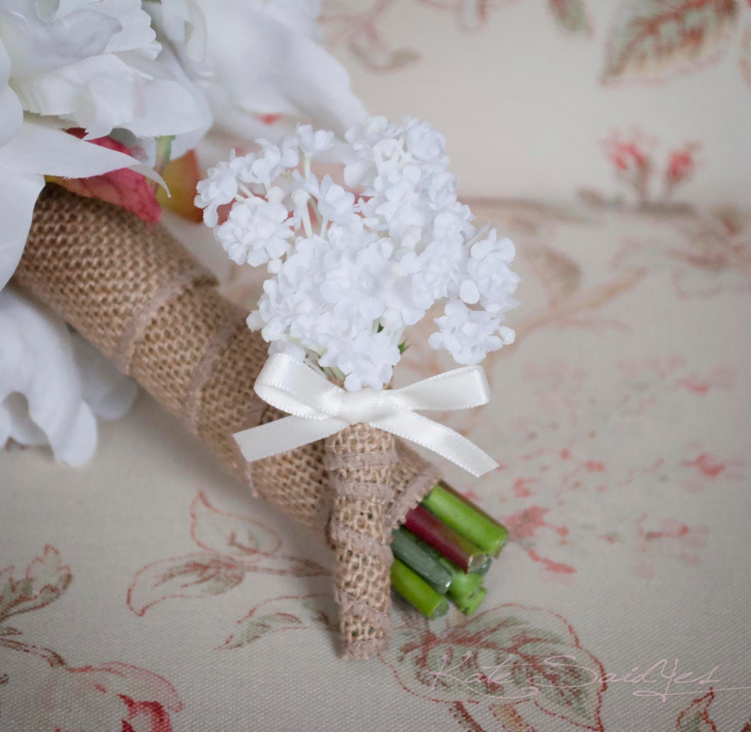 Baby's Breath Wedding Boutonniere - Gypsophila Boutonniere