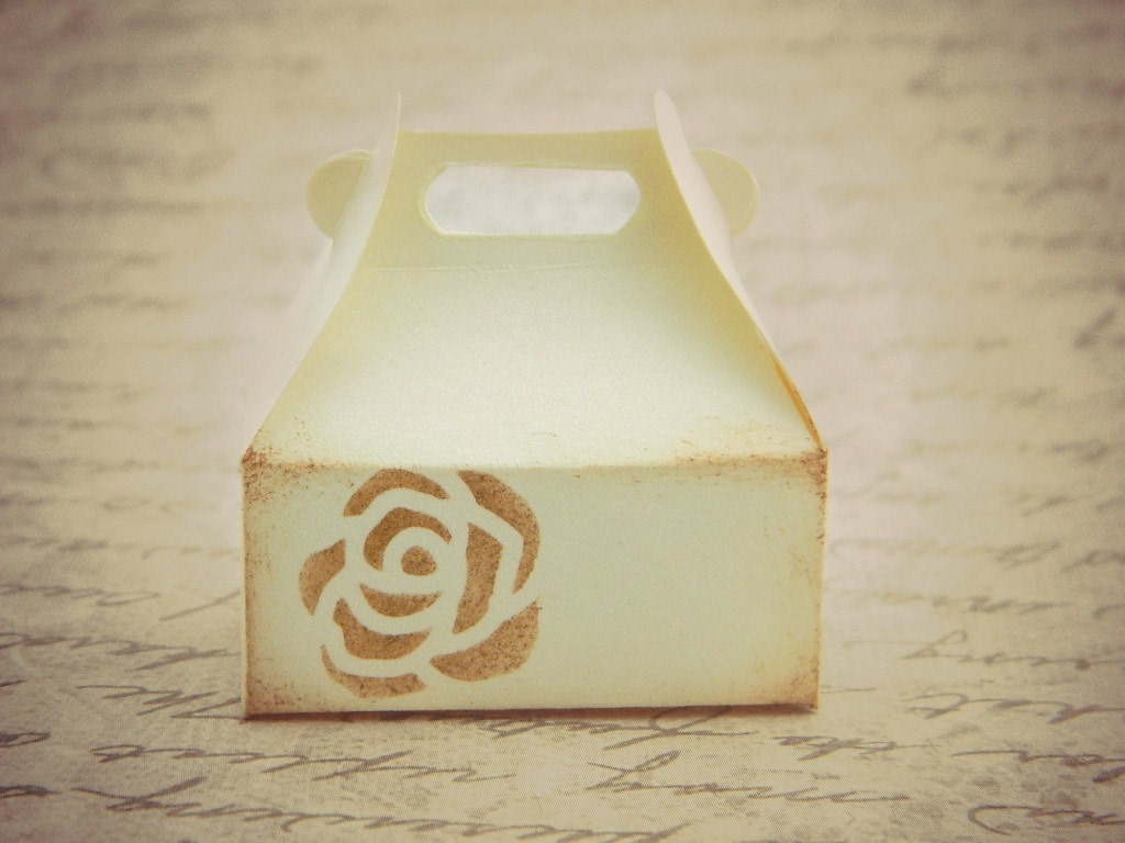 Jewelry Gift Wrap Box - Box for Rings - Flowers, Ivory, Wedding, Beige, Cream, Romantic, White, Favor, Texture, Mini Box, Cute