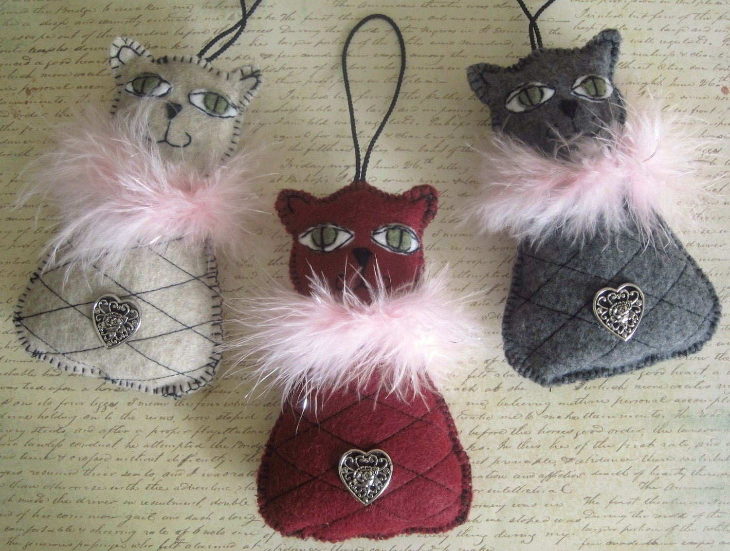 FEATHER CAT Felt Ornament
