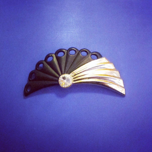 Vintage Crescent Beauty Barrette