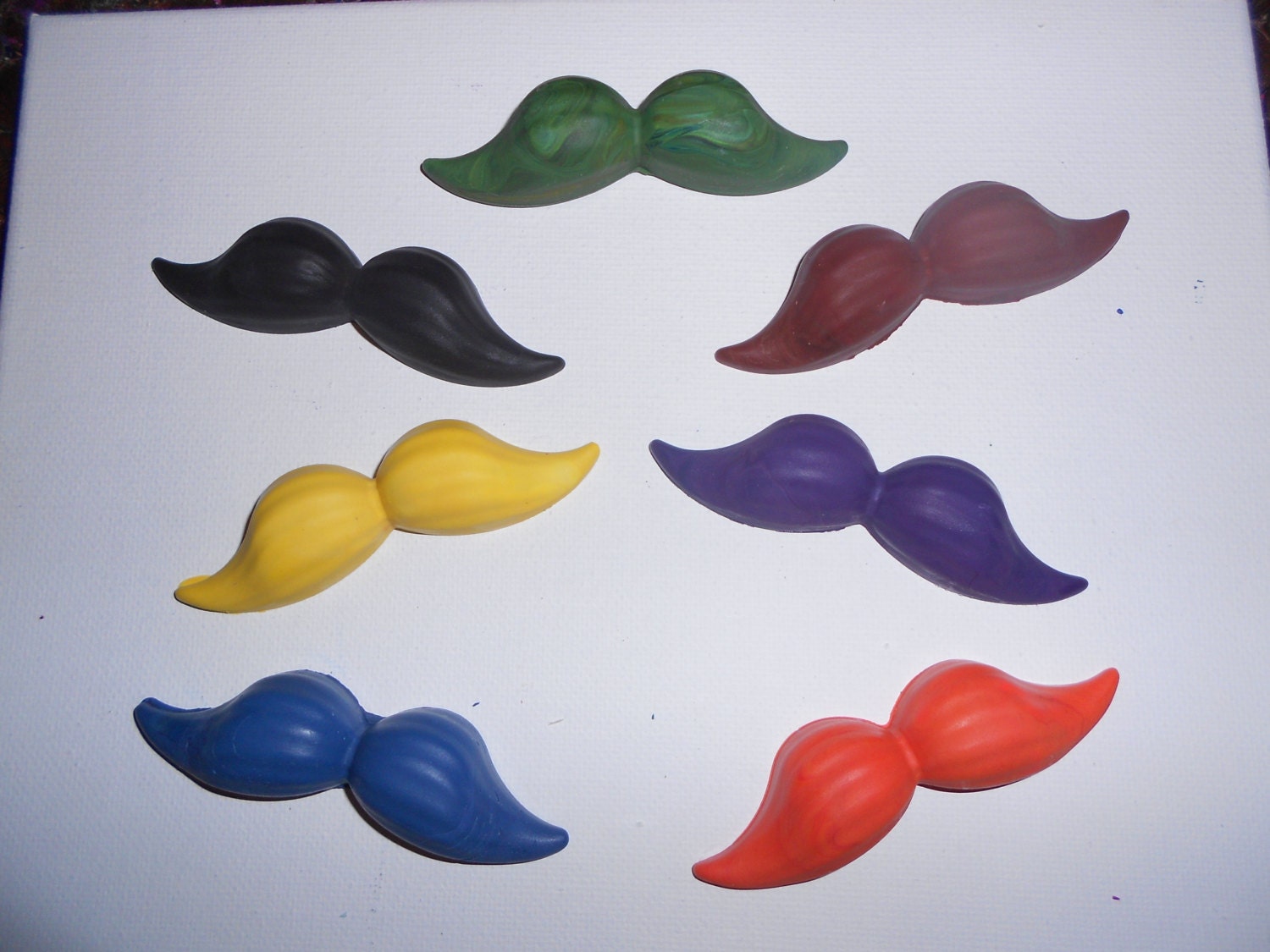 7 Mustache Crayon Set