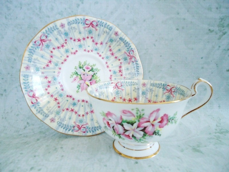 Bridal Gown Teacup and Saucer Set - Vintage Teacups and Saucers