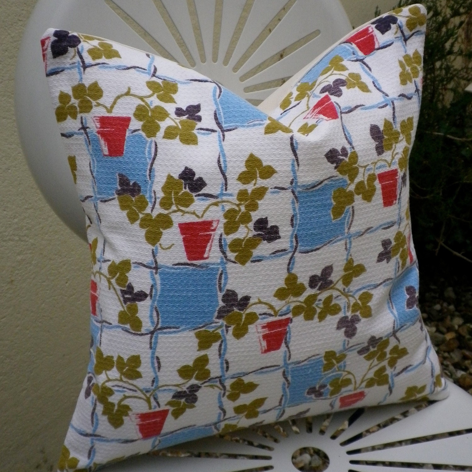 Vintage 1950s Kitchen Botanical Ivy Flowerpot Gingham Fabric Cushion Pillow