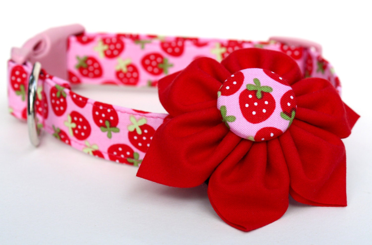 Dog Collar and Flower - Summer Strawberry - Summer Strawberry dog collar and flower accessory