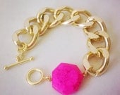 Chunky Gold Chain Bracelet with Neon Pink Magnesite