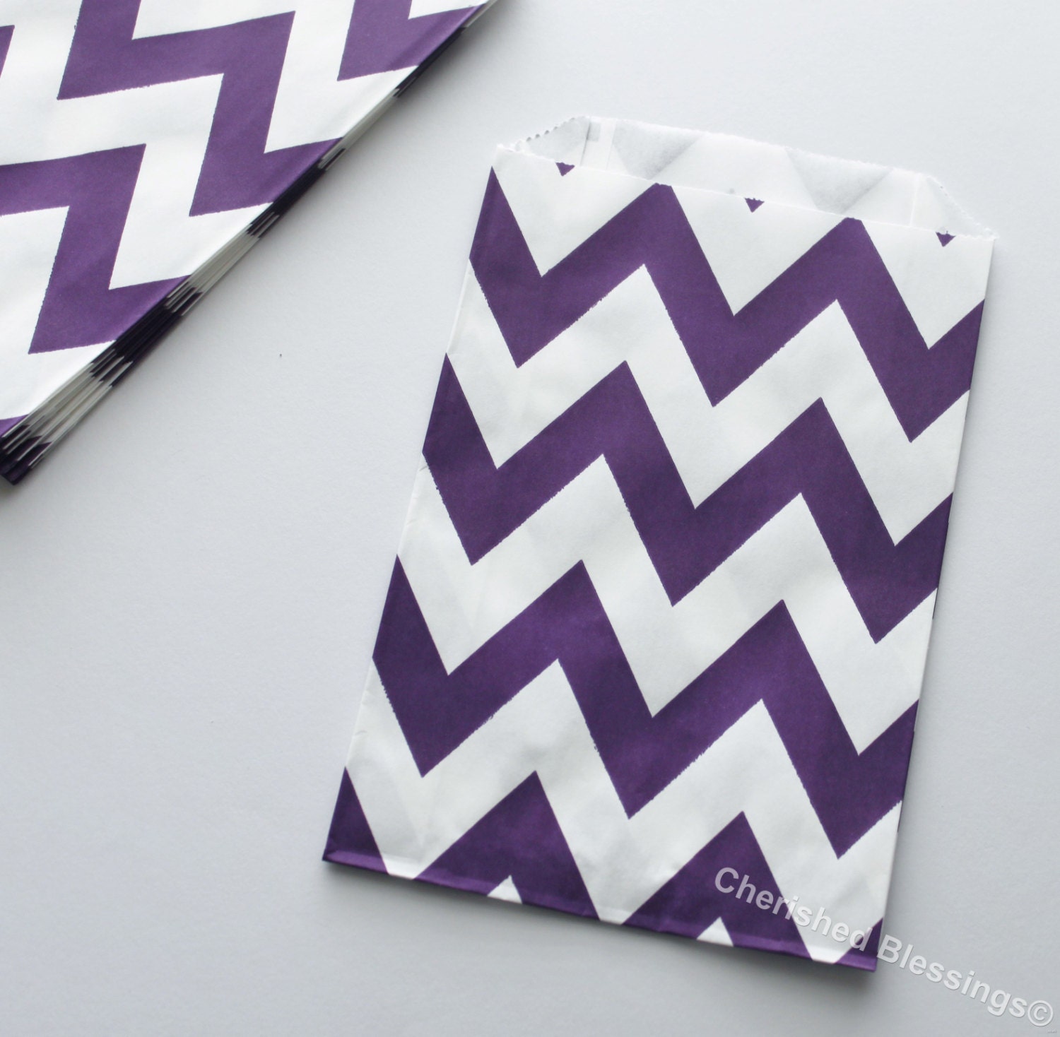 Chevron Favor Bags 20 Purple Wedding Candy Buffet Baby Shower Paper Goods Favors Kids Birthday Party Carnival Popcorn w/ straw flags