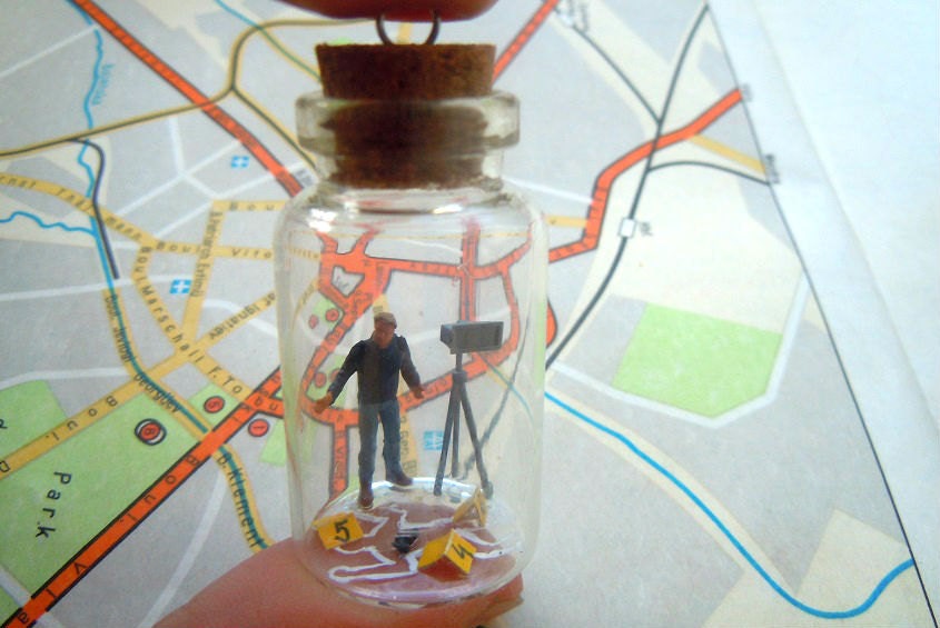 Crime scene/ John Watson solving case
