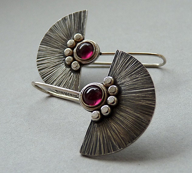 Sterling Silver Earrings with Garnet EF6
