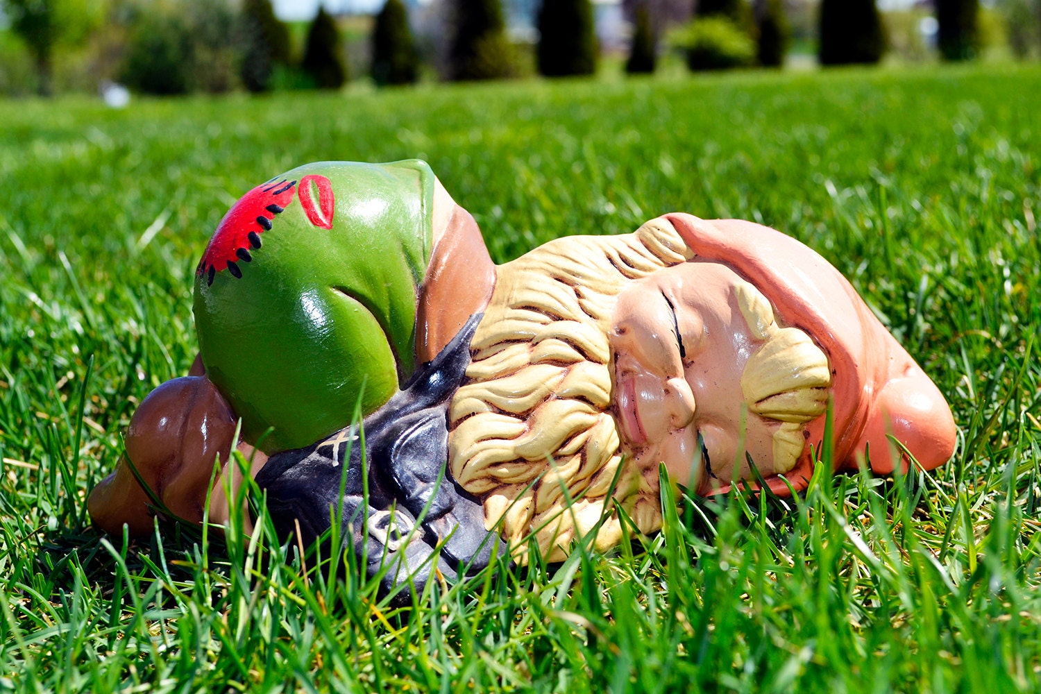 Vintage Garden Gnome Sleeping Lawn & Garden Decor Ceramic Happy Elf Figurine Statue