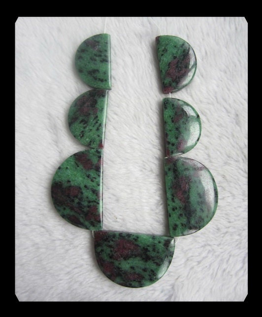 SALE,7 PCS  Ruby And Zoisite Cabochon,124g