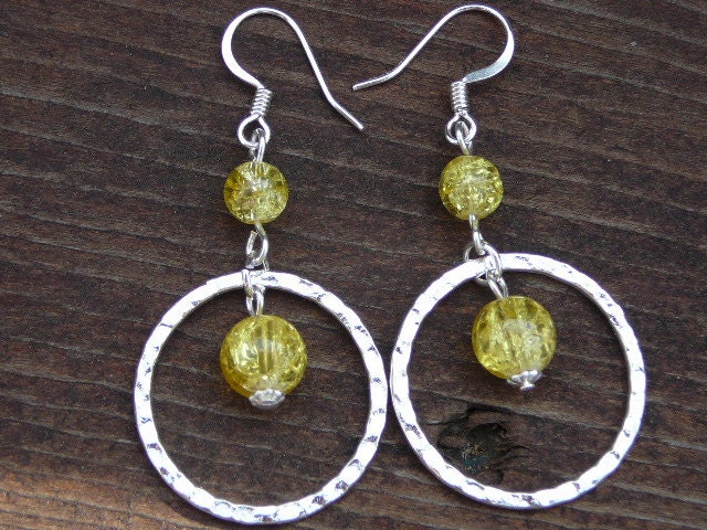Sunny dangle earrings - Yellow crackle glass and silver - spring - summer - Free shipping to Canada and USA