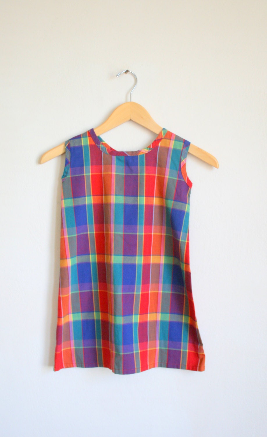 Vintage MOD GIRL Plaid Dress....size 6 girls....vintage handmade. school girl. mod. girls. kids. children. spring. summer. plaid. classic.