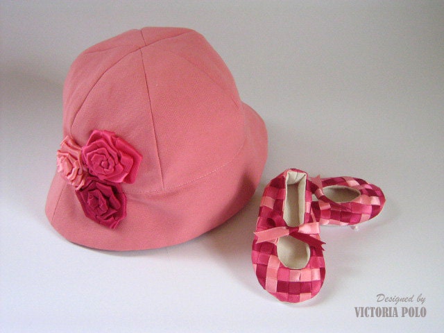 Hat and booties set. Sewing pattern tutorial PDF. Instant download
