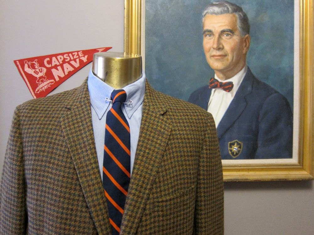 1960s Brown Houndstooth Tweed Side Vent 3/2 Roll Hacking Jacket 40S