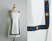 1960s white babydoll dirndl style mini dress size small