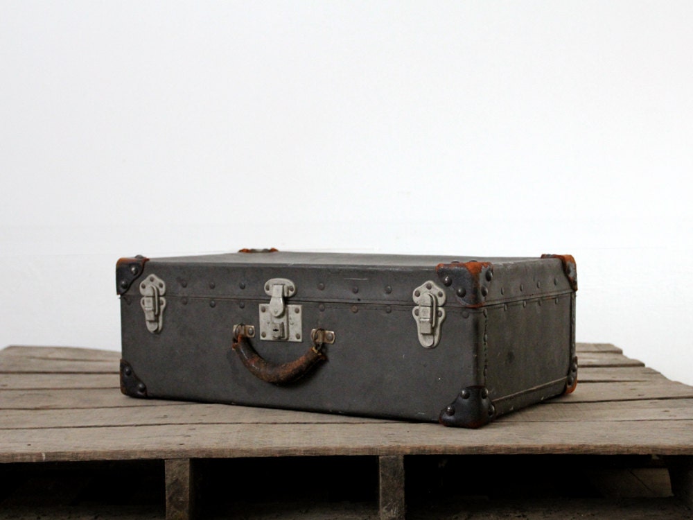Vintage Black Luggage / 1930s Hardboard Suitcase