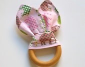 Natural Wooden Teething Circle/Crinkle Toy-Pink Urban Elephants
