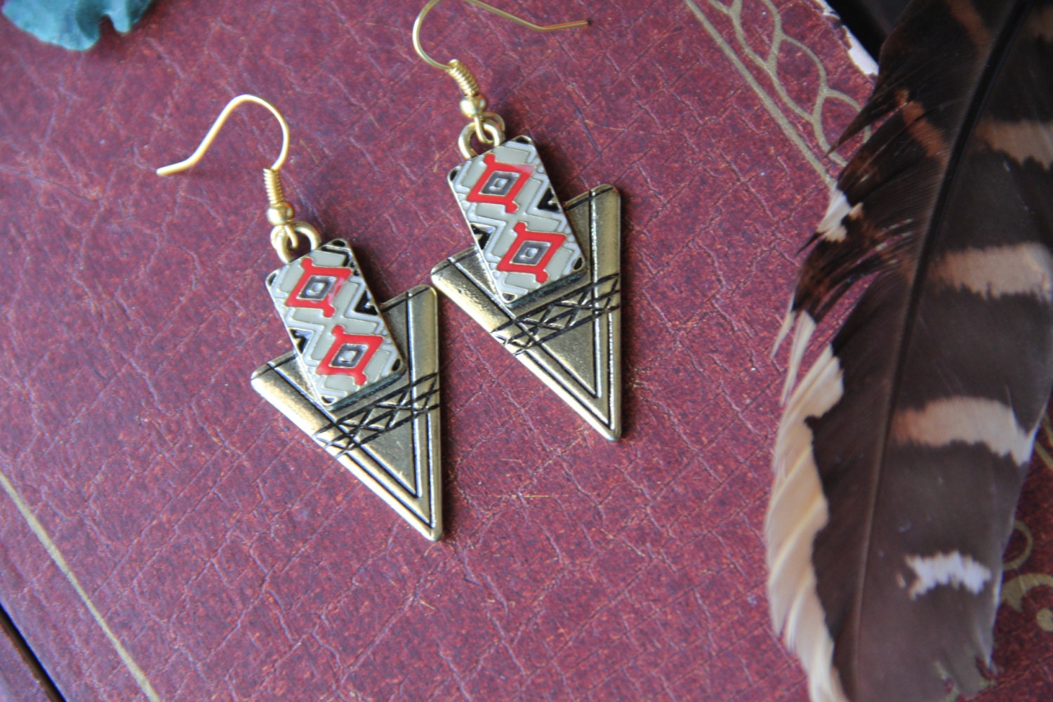 suwa - golden arrow tribal earrings - native and ethnic inspired