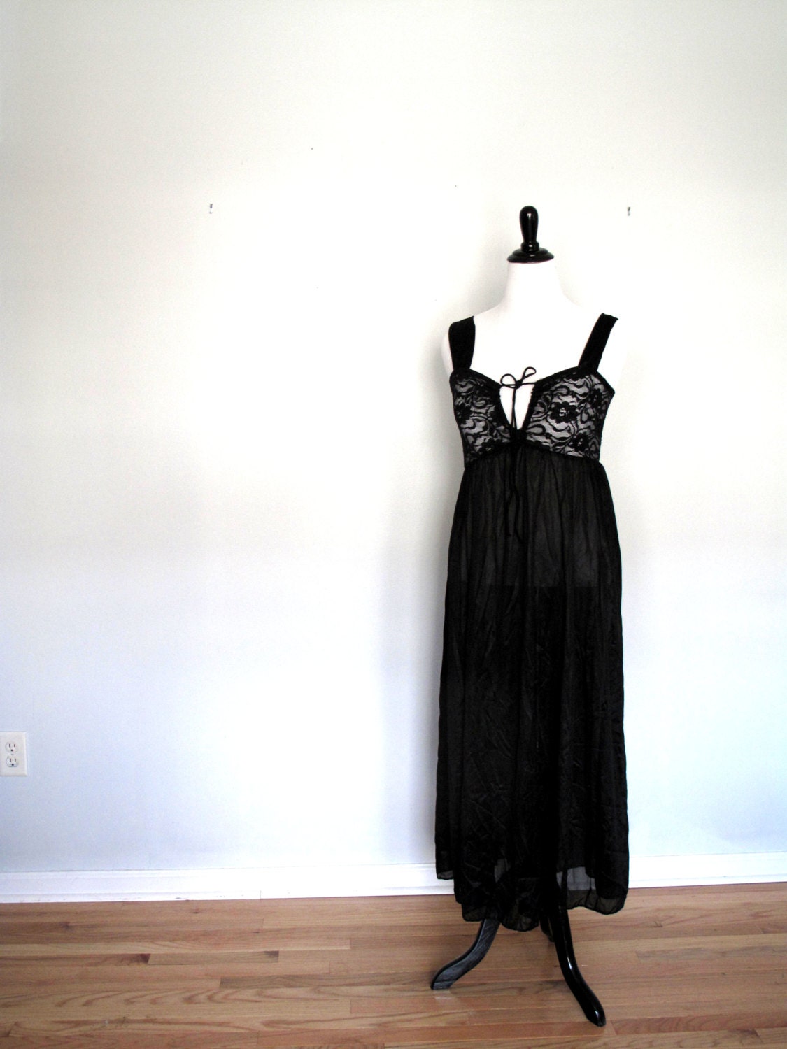 Black Lace- Vintage Lingerie - plus size- xl xxl- slip- Night dress- gown-  dress