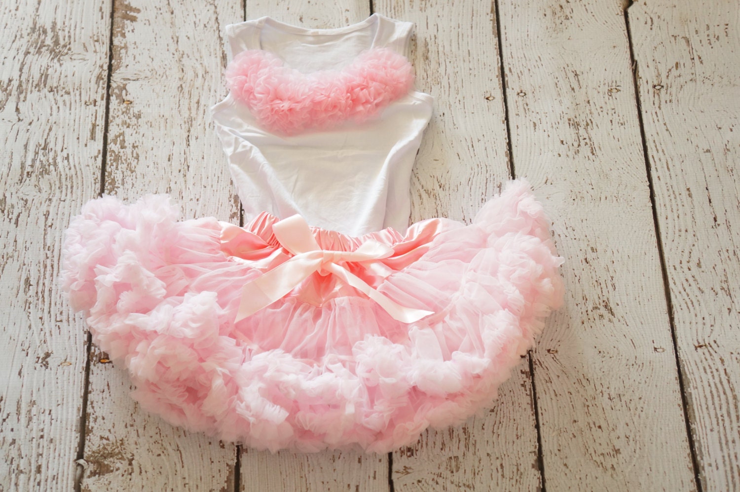 Pettiskirt - Tutu - Girls FIrst birthday Outfit - Pettiskirt - Pink Skirt - Newborn Photo Prop - Baby Outfit -baby pettikskirt