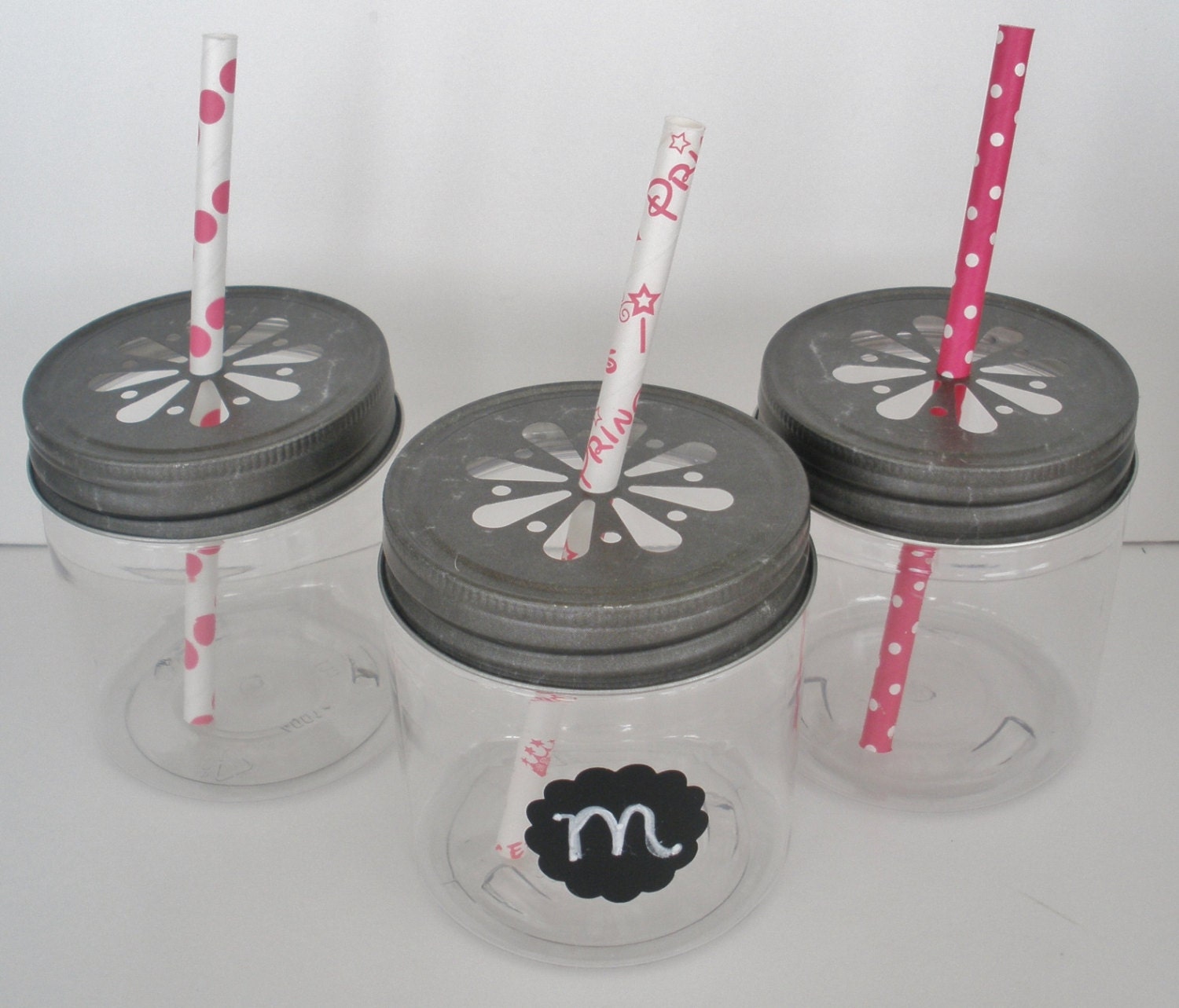 New Size 8 oz. Plastic Mason Jars w/ Daisy Cut Lids &" FREE" Paper Straws....10 CT....NEW "Unbreakable" Mason Jars Tumblers Kids Birthday