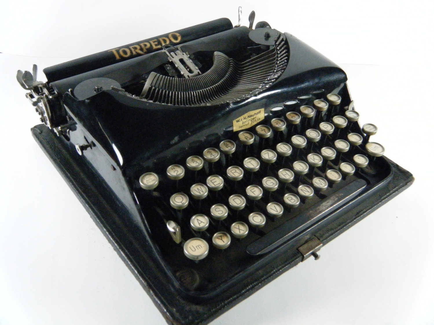 Antique 1930's GERMAN QUERTZ portable manual Torpedo typewriter with case, working condition
