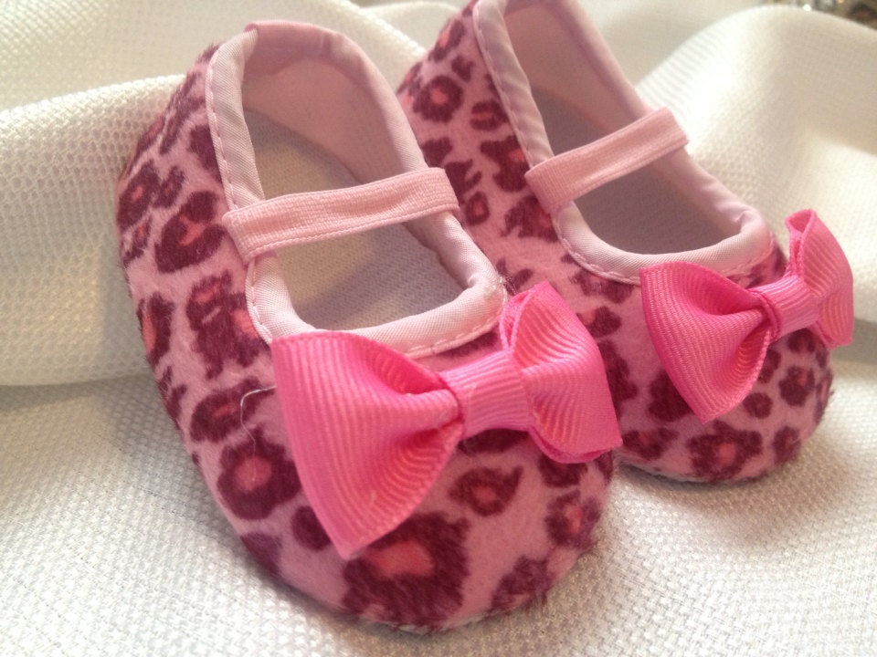 Pink Leopard baby shoes with pink bow
