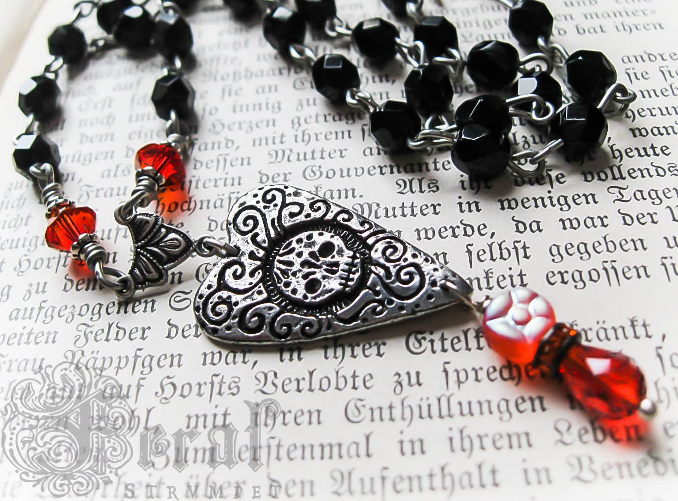 Sugar Skull Valentine Heart. Black Rosary Necklace. Day of the Dead. Dia de los Muertos.
