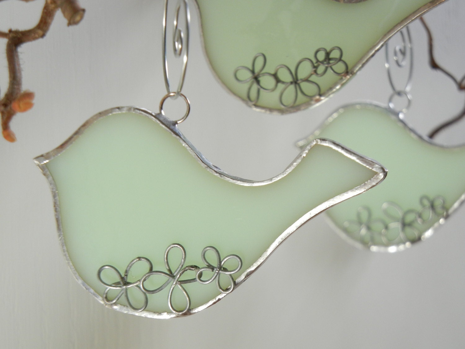 40 Custom BIRDS - Wedding Party Favors in Minty Green Stained Glass or Your Glass Choice