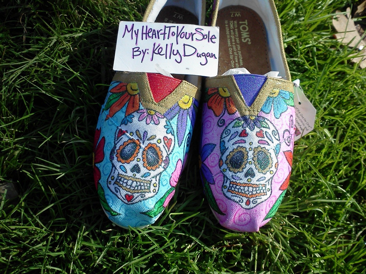 Price includes shoes. Dia De Los Muertos sugar skull hand painted TOMS