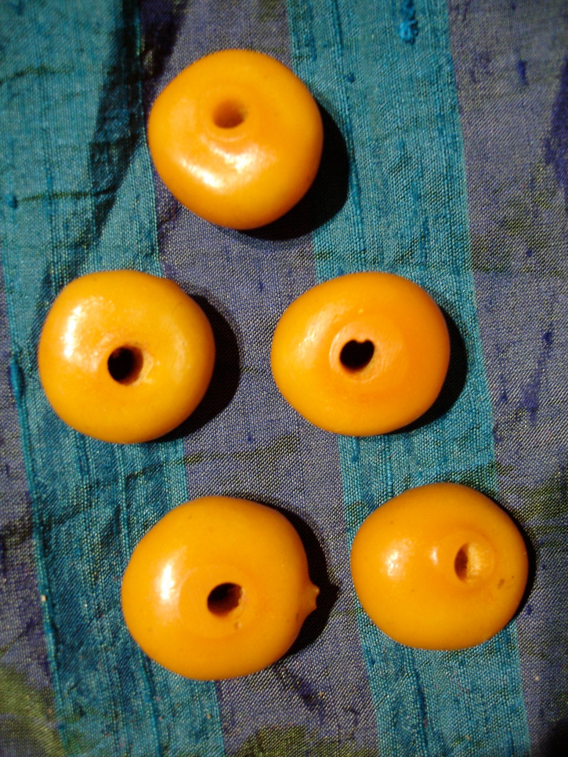 Moroccan Berber yellowy hand made bead